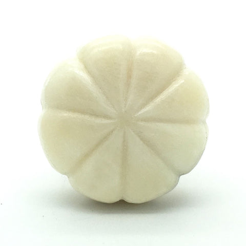 Bone Knobs Set Of Four (8 Leafs) Ivory